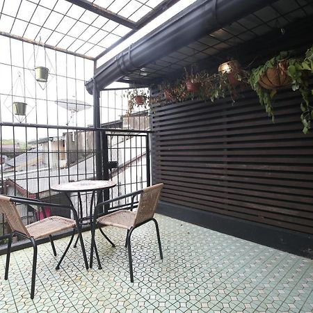 Spot On 90141 Threehouse Bed & Breakfast クチン エクステリア 写真
