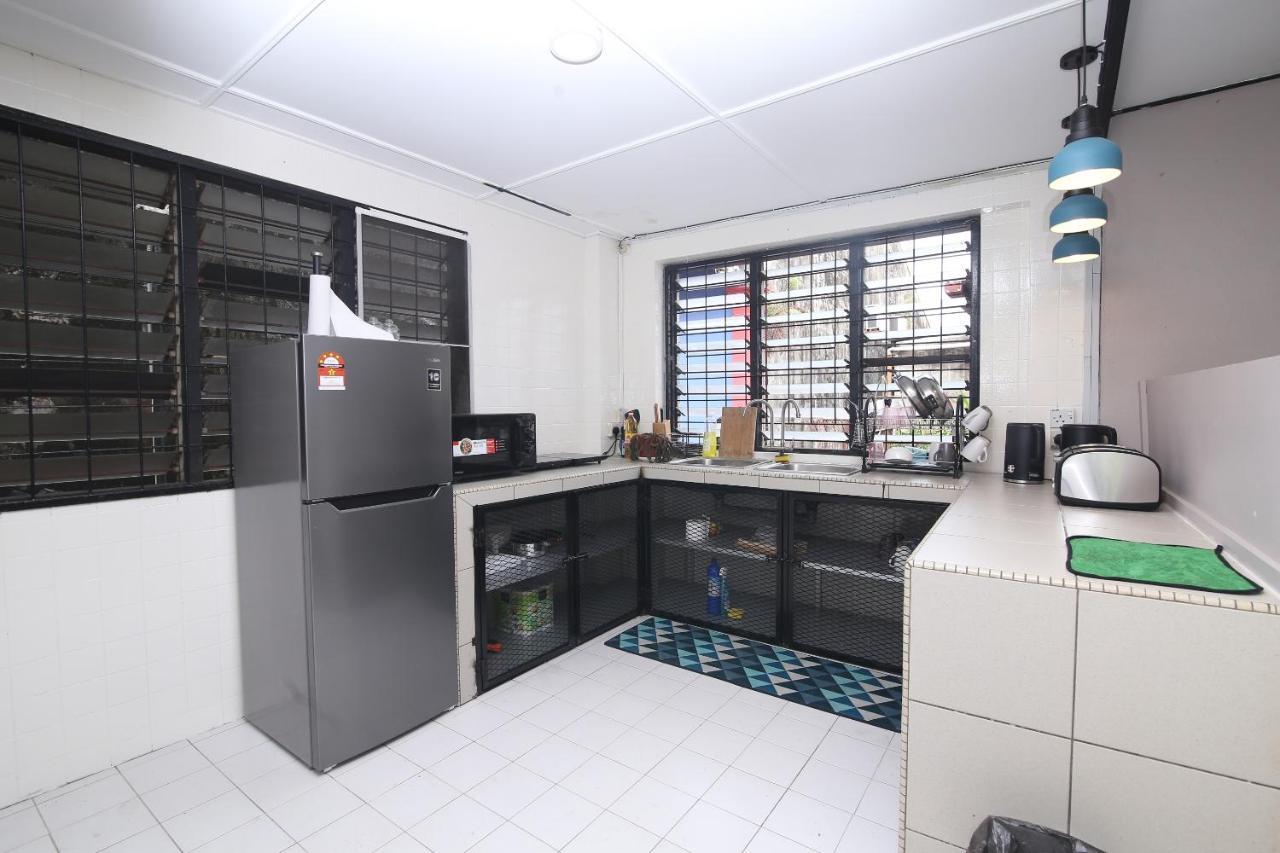 Spot On 90141 Threehouse Bed & Breakfast クチン エクステリア 写真